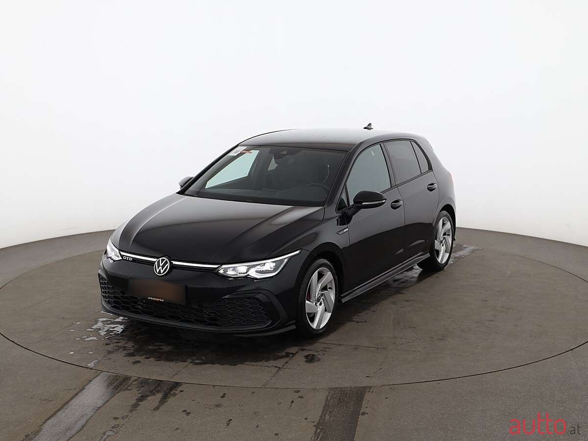 2022' Volkswagen Golf photo #1