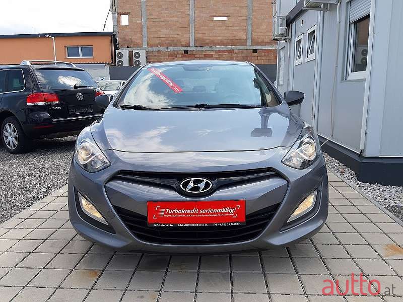 2012' Hyundai i30 photo #2