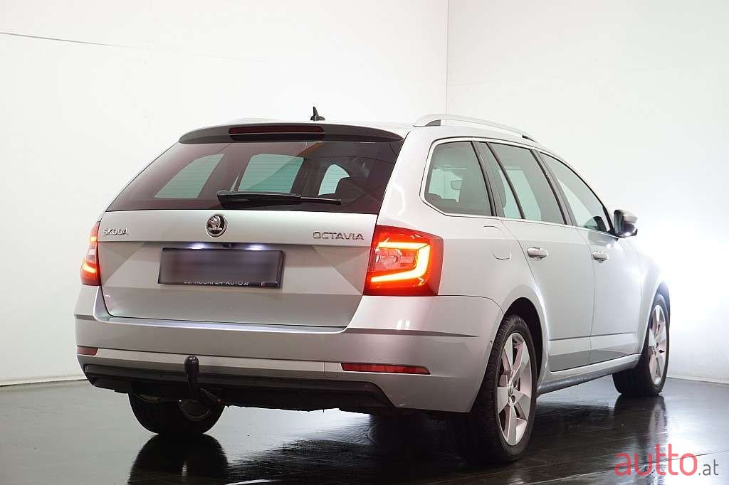 2019' Skoda Octavia photo #6