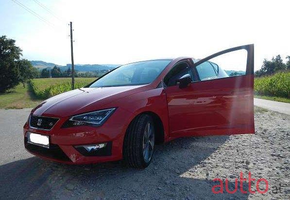 2013' SEAT Leon photo #2