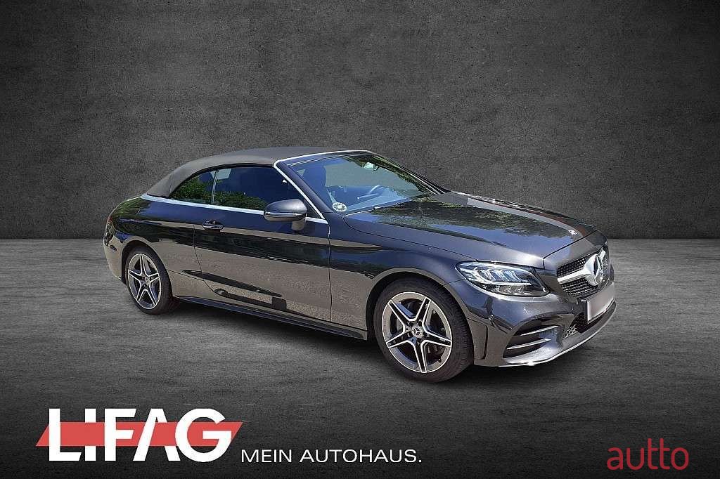 2021' Mercedes-Benz C-Klasse photo #1
