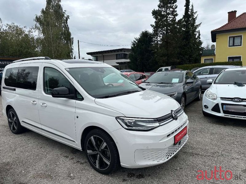 2022' Volkswagen Caddy photo #1