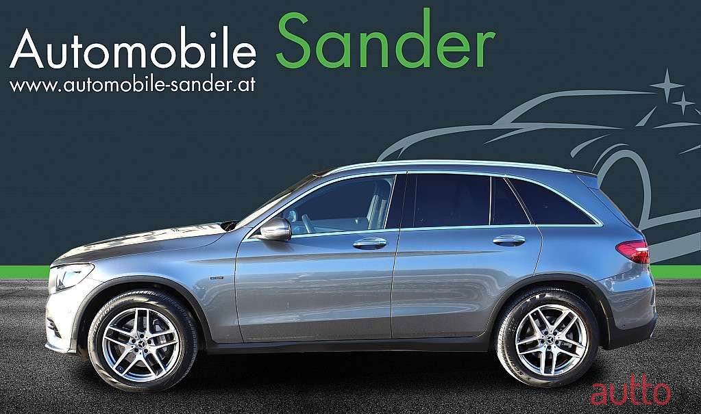 2018' Mercedes-Benz Glc-Klasse photo #3