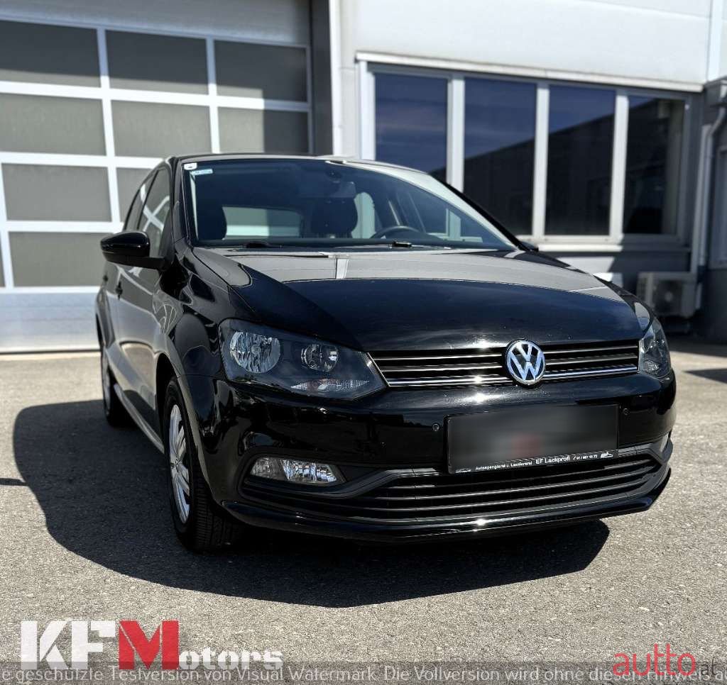 2016' Volkswagen Polo photo #1