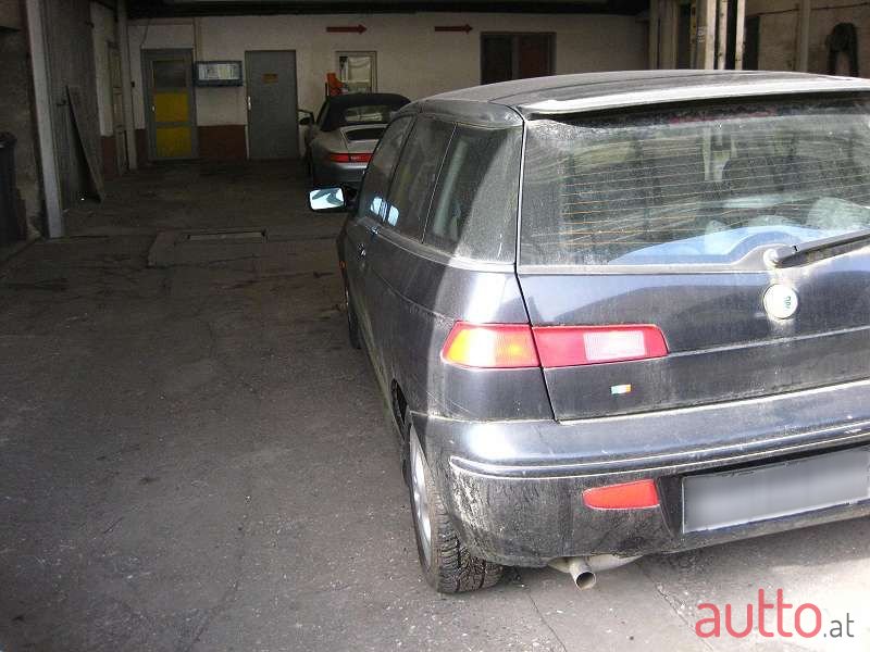 2000' Alfa Romeo 145 photo #4
