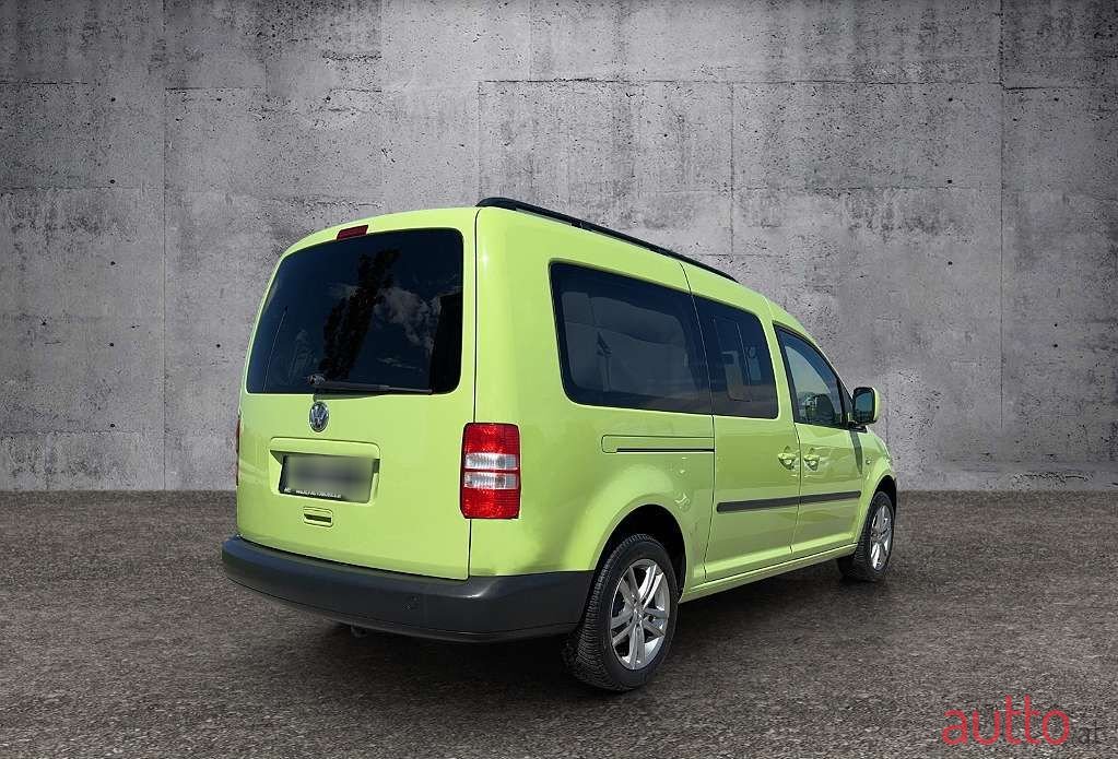 2012' Volkswagen Caddy photo #5