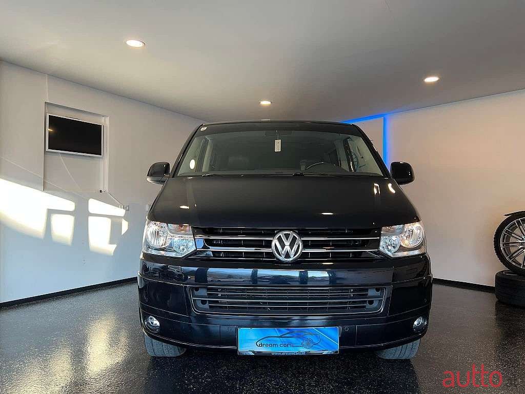 2010' Volkswagen Multivan photo #3