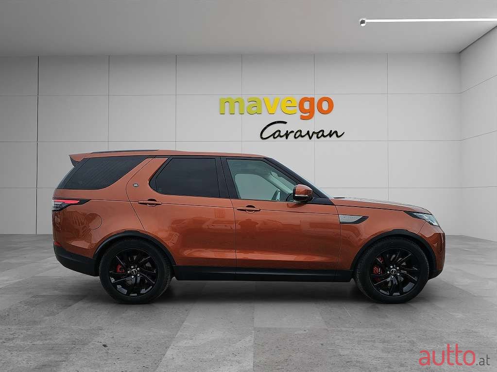 2019' Land Rover Discovery photo #6