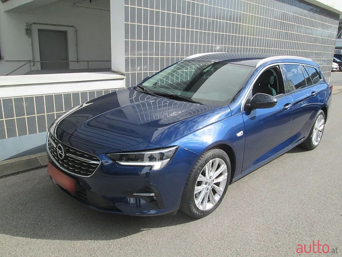 2020' Opel Insignia photo #1