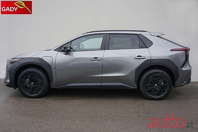 2023' Toyota bZ4X photo #4