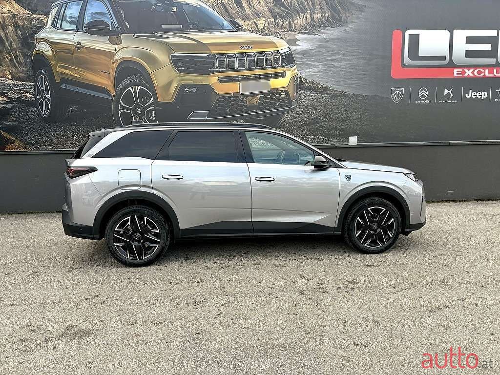 2024' Peugeot 5008 photo #5