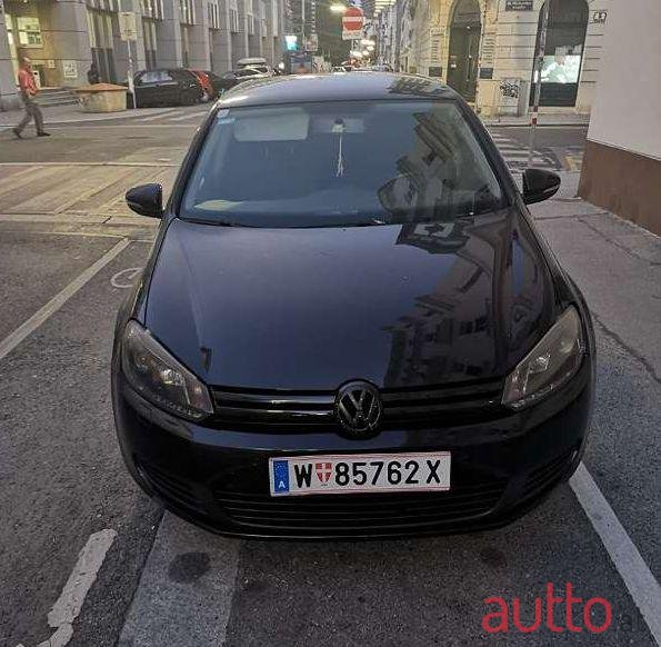 2010' Volkswagen Golf photo #1