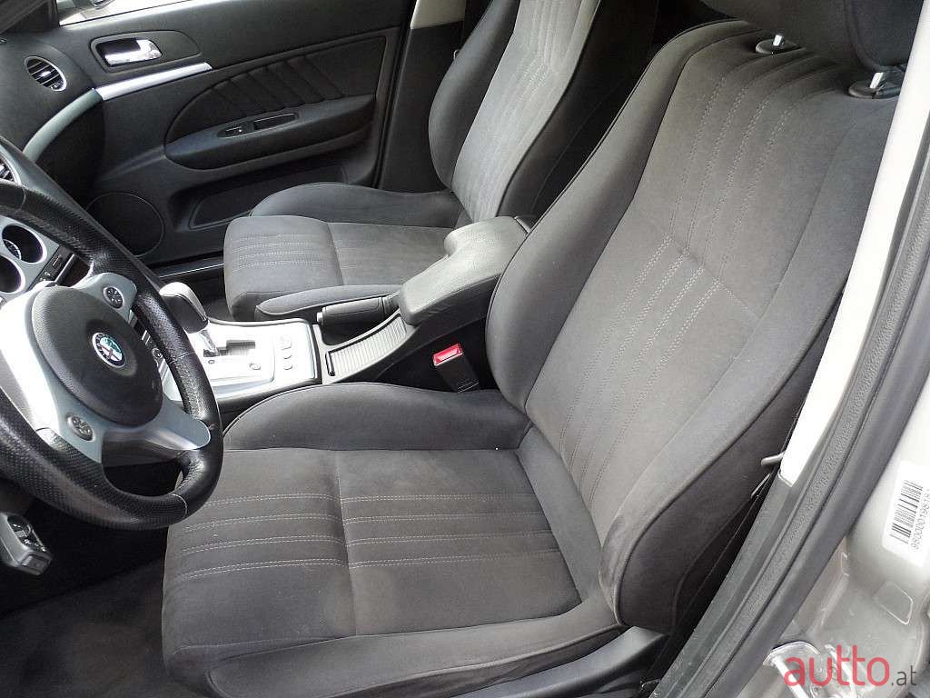 2007' Alfa Romeo 159 photo #6