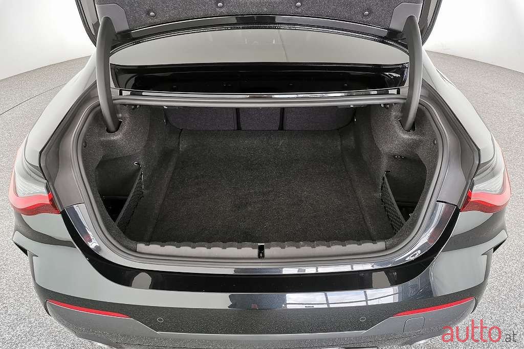 2023' BMW 4Er-Reihe photo #6