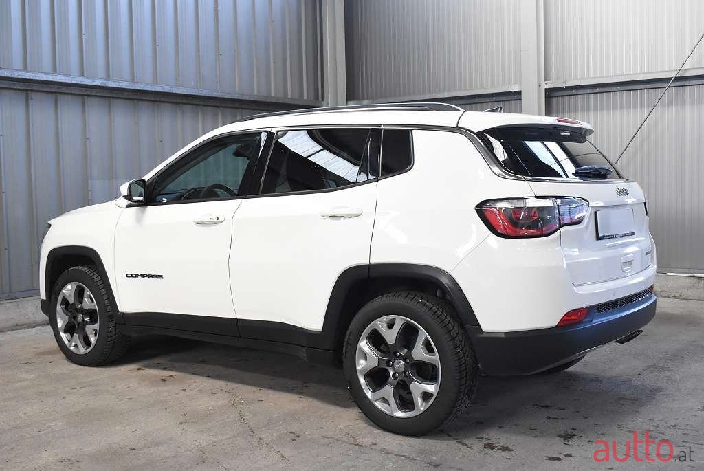 2018' Jeep Compass photo #3
