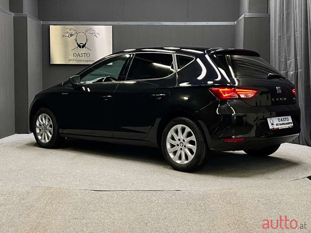 2015' SEAT Leon photo #6