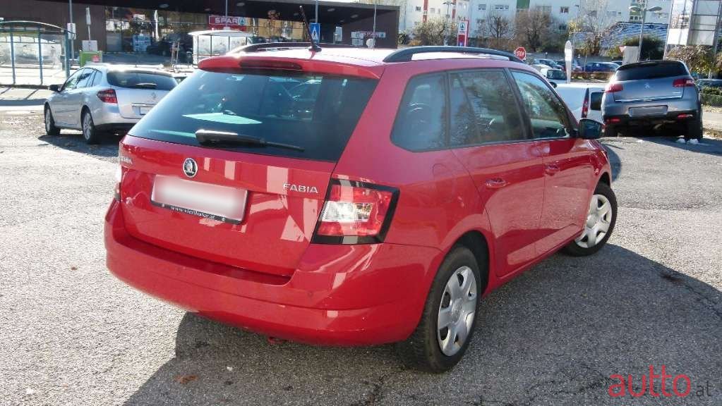 2015' Skoda Fabia photo #5