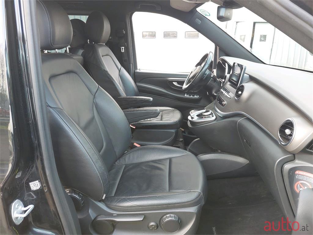 2018' Mercedes-Benz V 250 Executive photo #5
