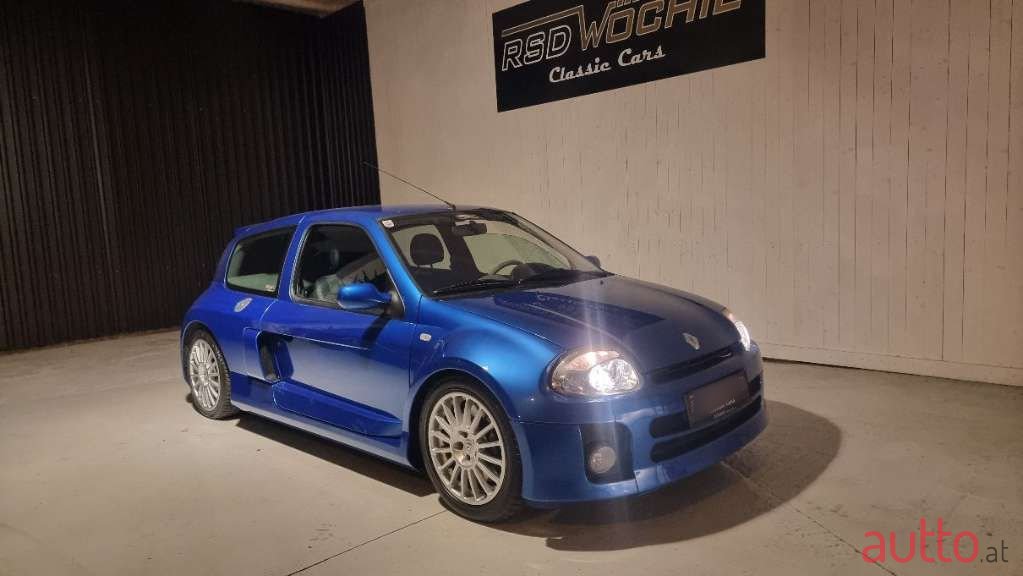 2002' Renault Clio photo #4