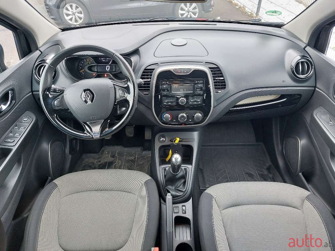 2015' Renault Captur photo #6