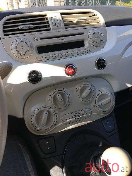 2010' Fiat 500C photo #3