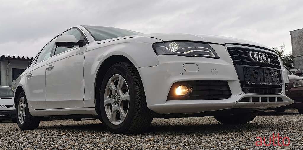 2010' Audi A4 photo #5