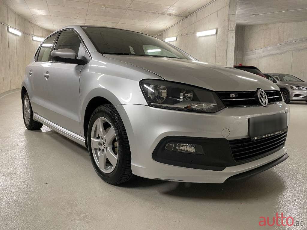 2012' Volkswagen Polo photo #2