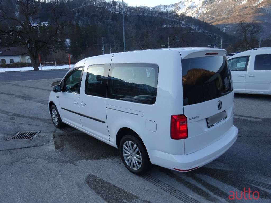 2017' Volkswagen Caddy photo #5