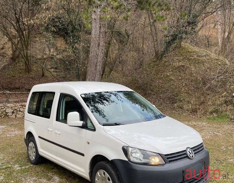 2014' Volkswagen Caddy photo #2