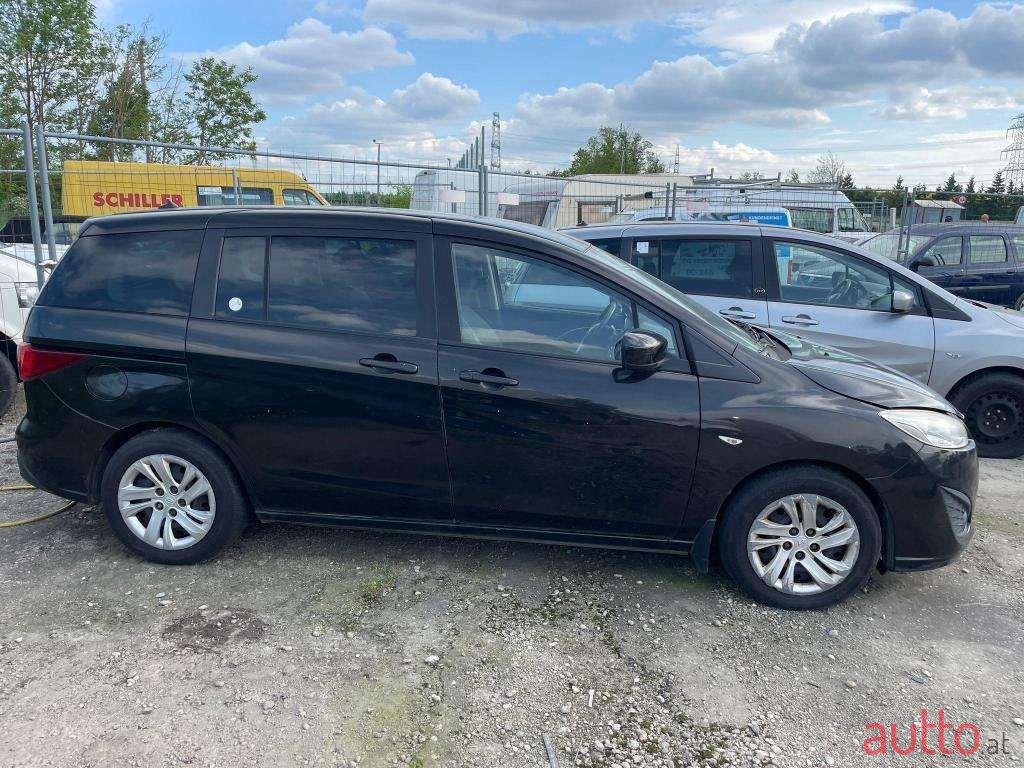 2011' Mazda Mazda5 photo #4