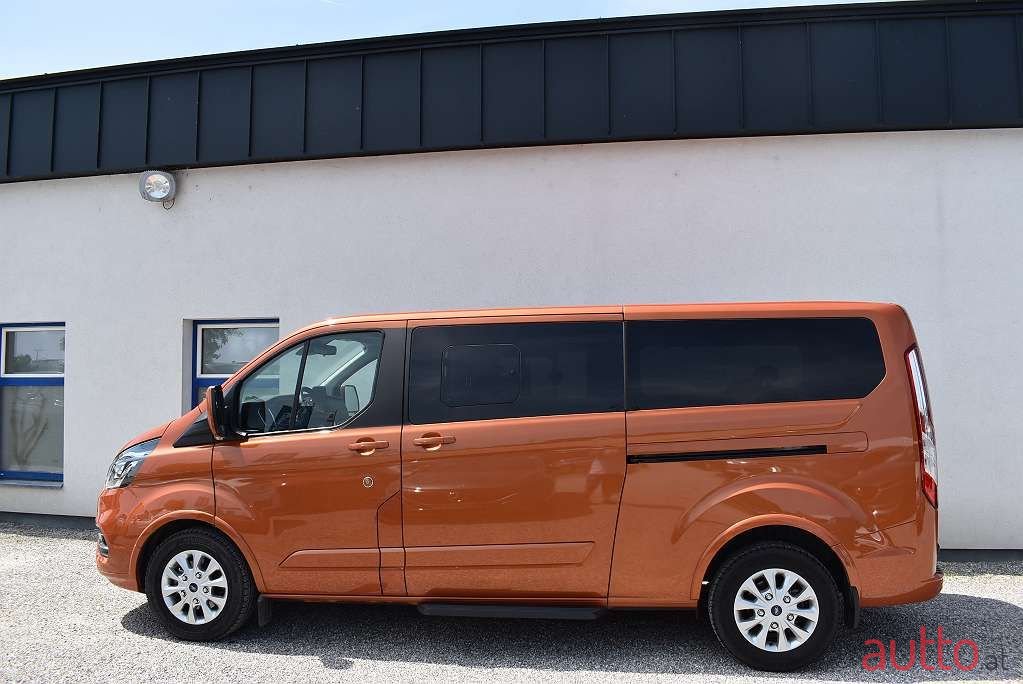 2022' Ford Tourneo photo #3