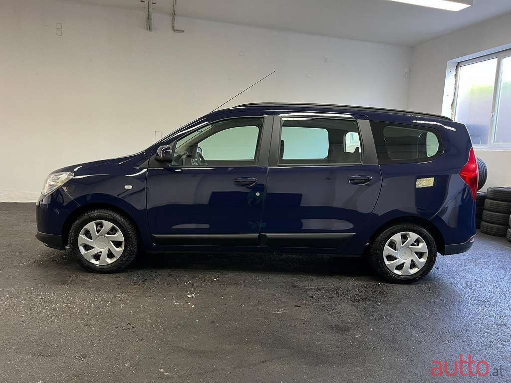 2013' Dacia Lodgy photo #4