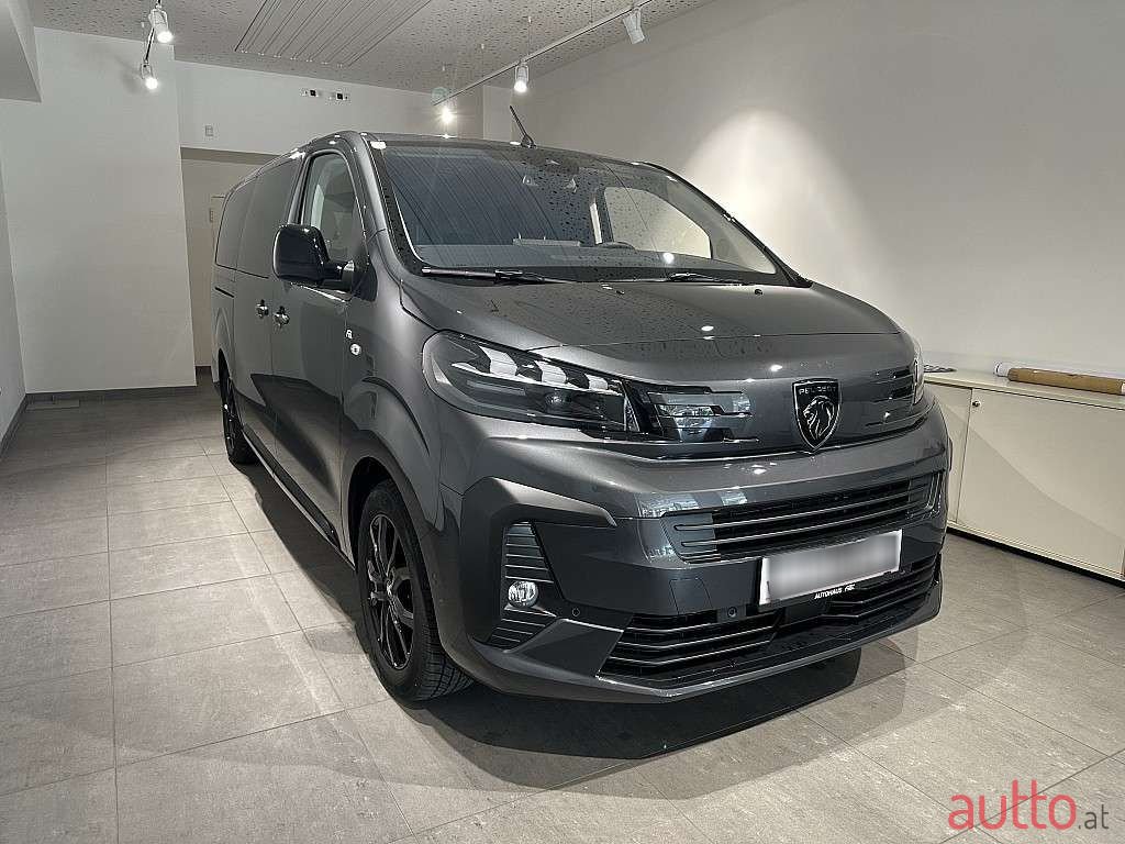 2024' Peugeot Traveller photo #2