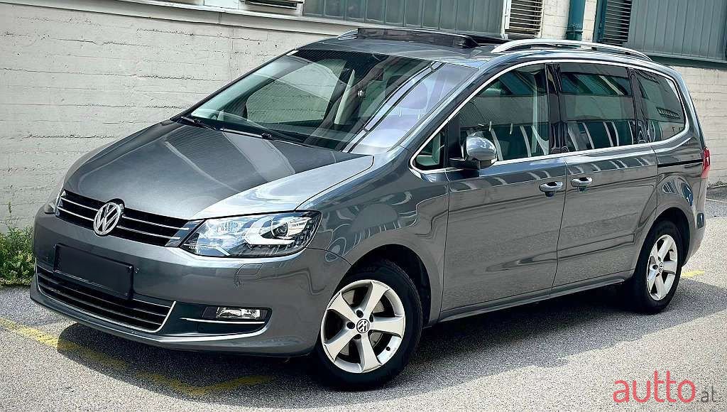 2012' Volkswagen Sharan photo #2