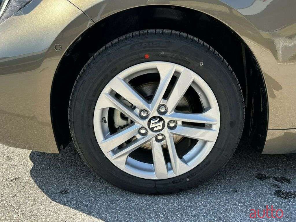 2022' Suzuki Swace photo #5