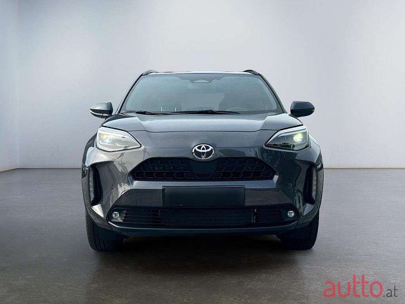 2024' Toyota Yaris Cross photo #3