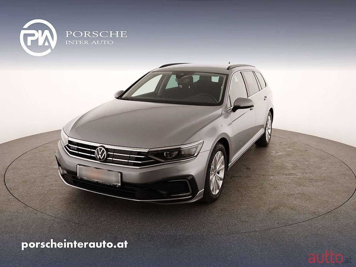 2021' Volkswagen Passat photo #1