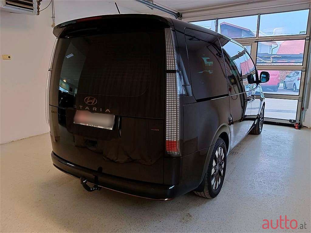 2022' Hyundai Staria photo #5