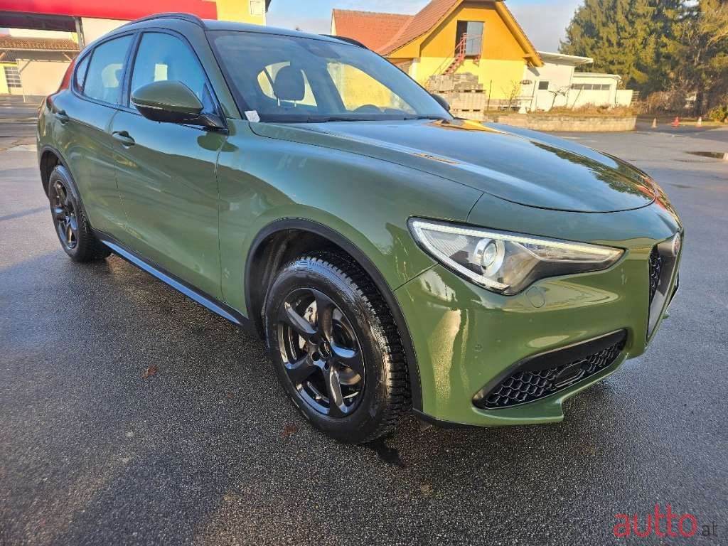 2019' Alfa Romeo Stelvio photo #2