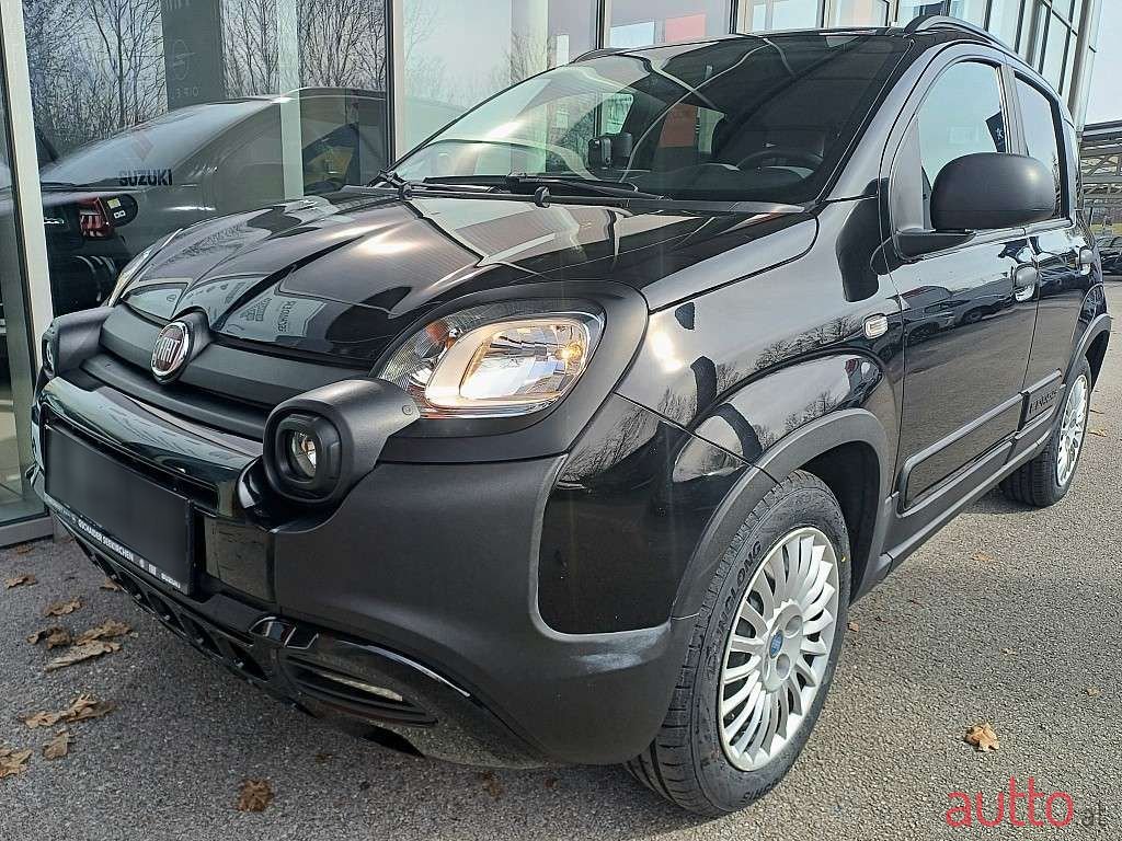 2020' Fiat Panda photo #3