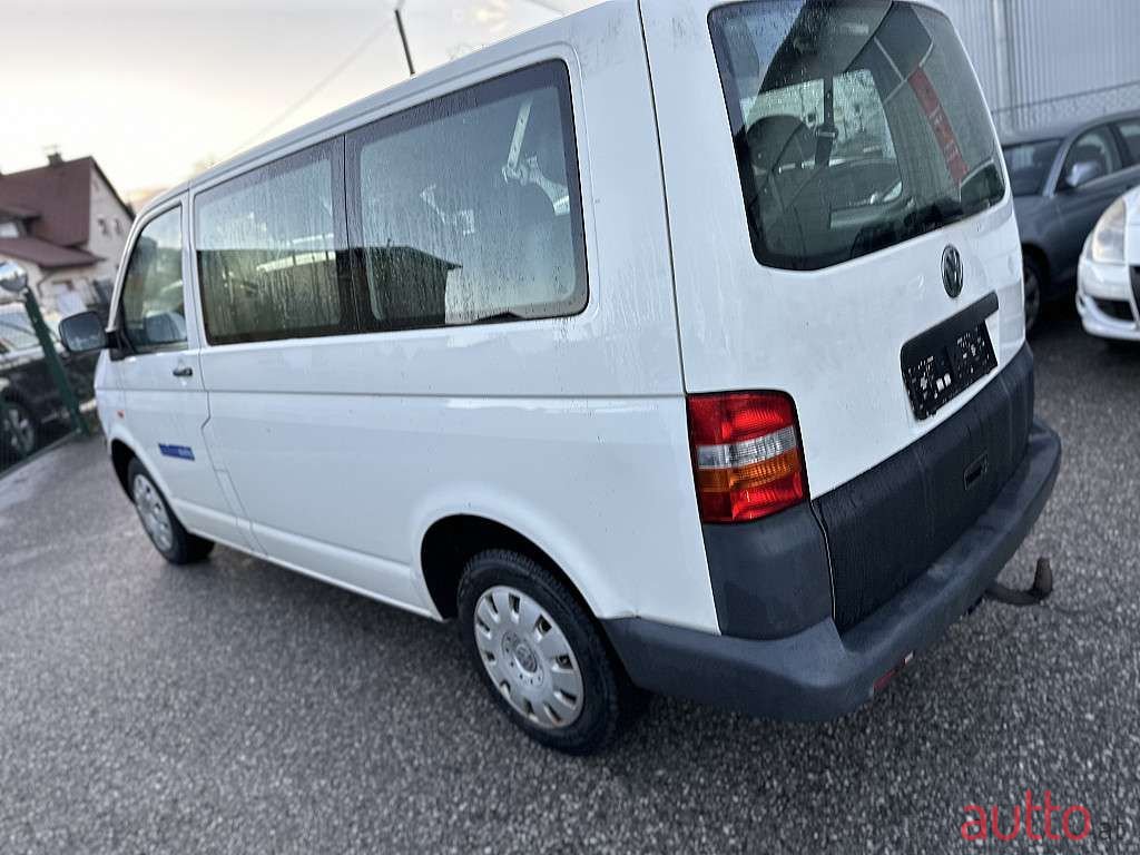 2005' Volkswagen T5 photo #5