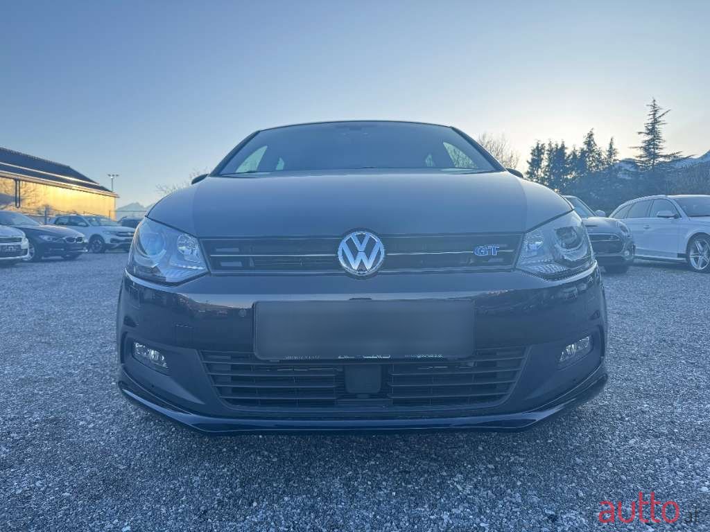 2017' Volkswagen Polo photo #2