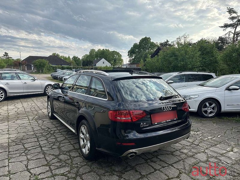 2010' Audi A4 Allroad photo #5