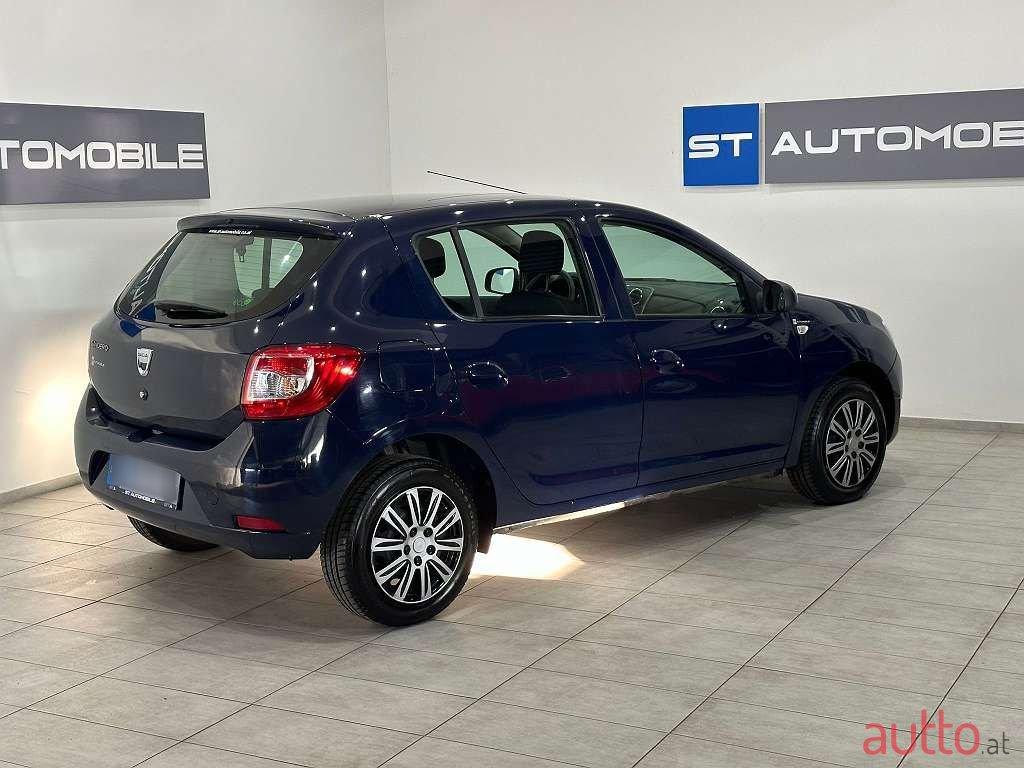 2013' Dacia Sandero photo #5