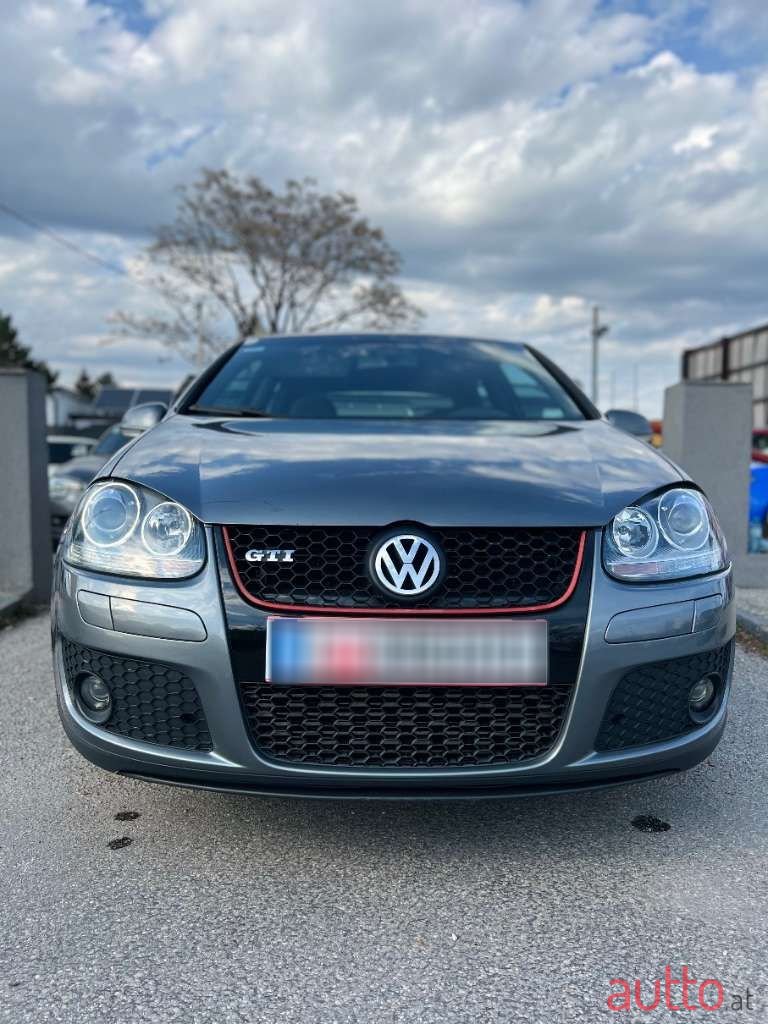 2005' Volkswagen Golf photo #3