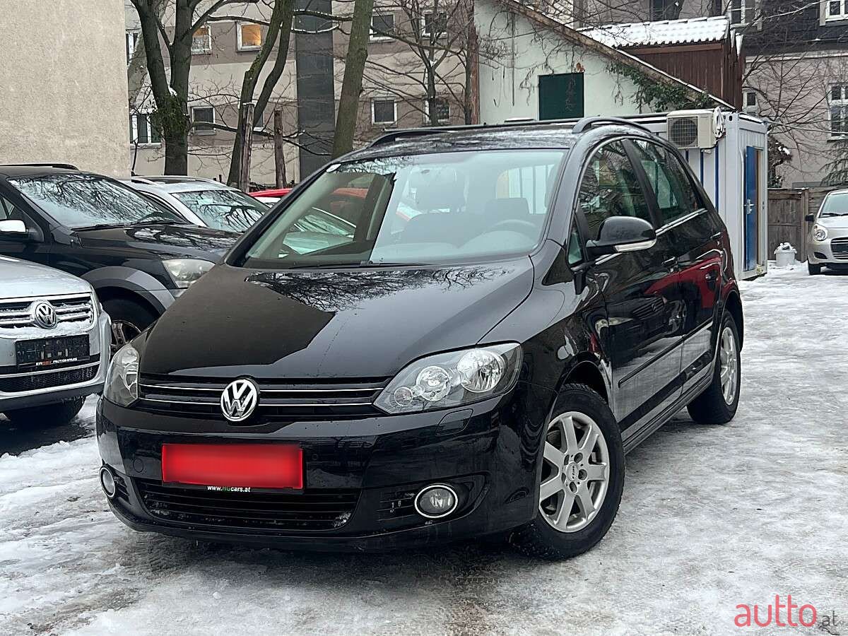 2014' Volkswagen Golf photo #1