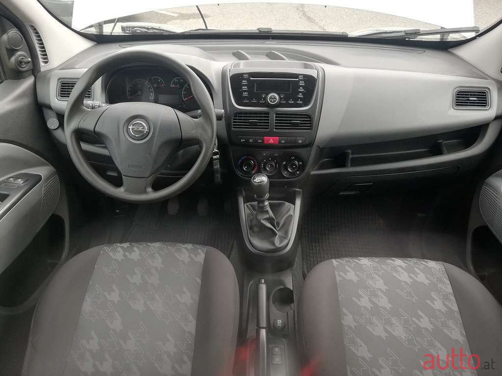 2013' Opel Combo photo #6