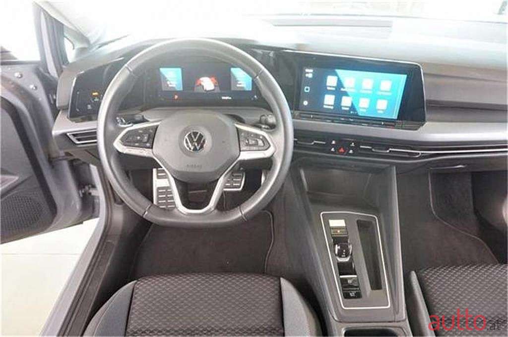 2021' Volkswagen Golf photo #5