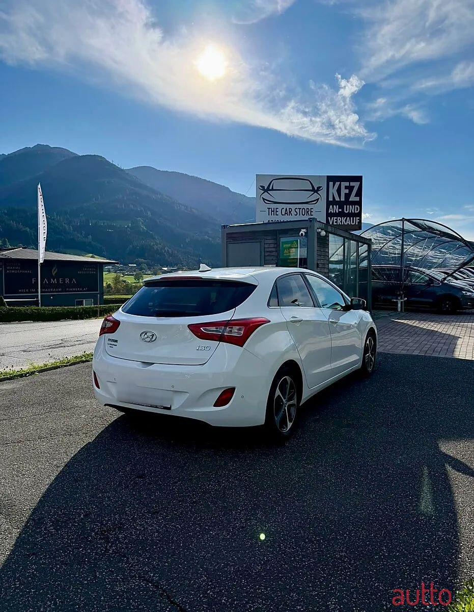 2016' Hyundai i30 photo #5
