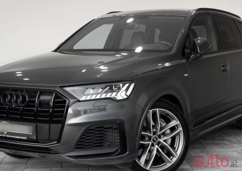 2021' Audi Q7 photo #1